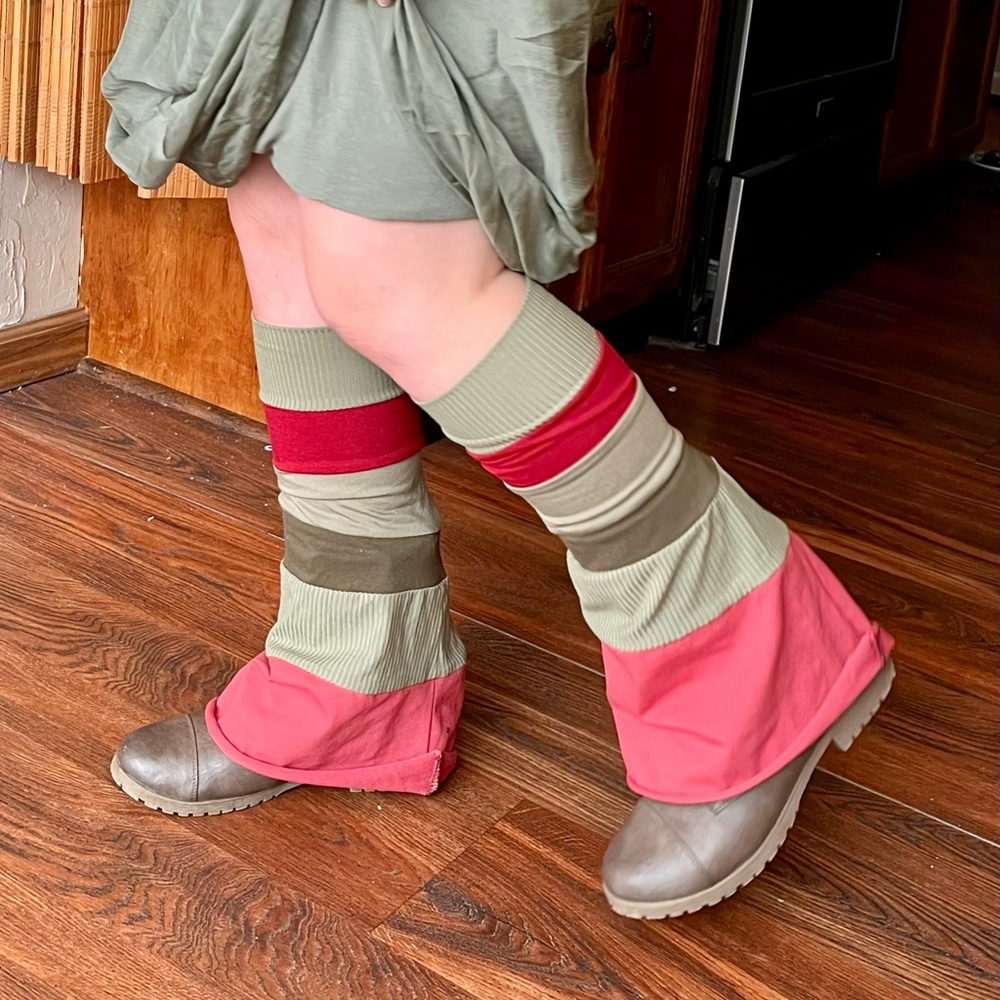Leg Warmers- muted Colorblock Sage and rose - Picture 3 of 13
